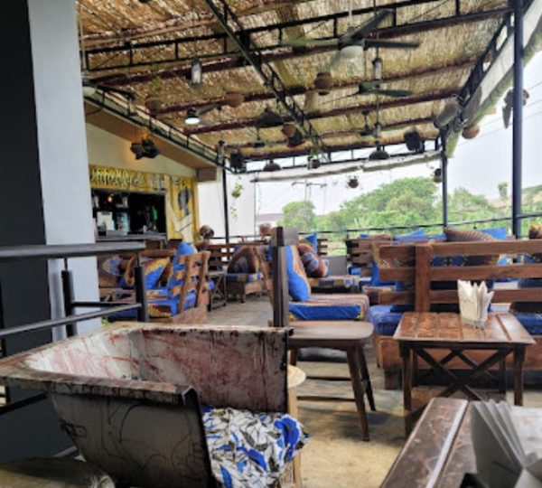 Afefeyeye Restaurant and Bar