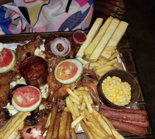 Afefeyeye Restaurant and Bar