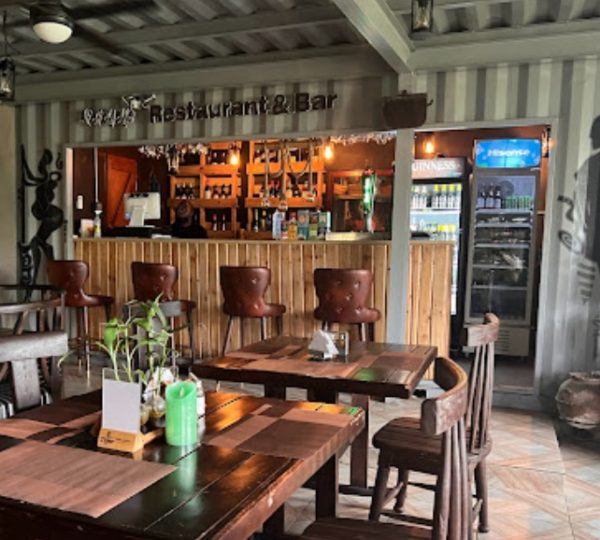 Afefeyeye Restaurant and Bar