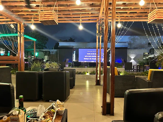 The Hook Grill & Lounge