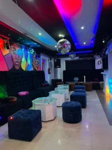 Wow Bar Lounge Restaurant